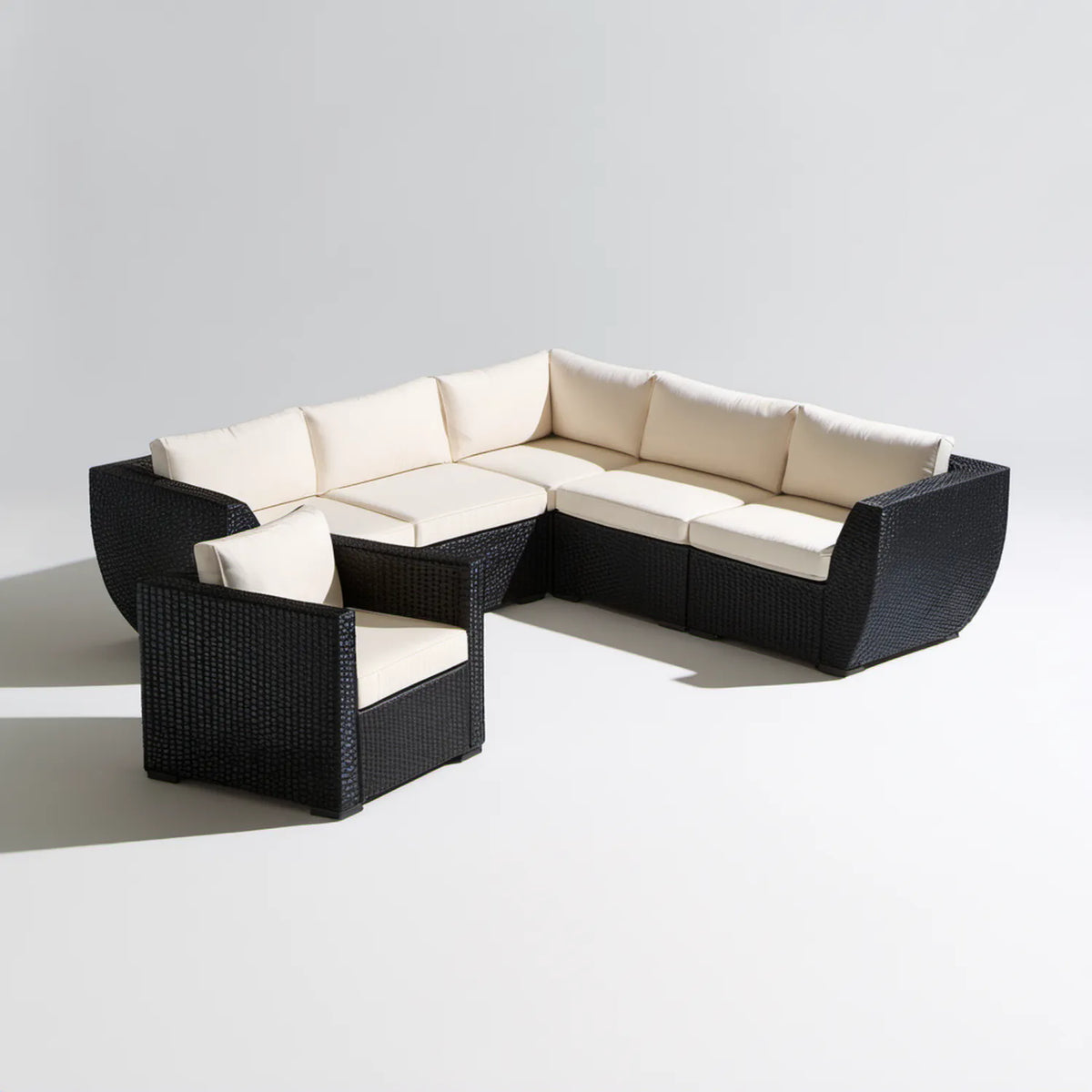Czarno-kremowy zestaw ogrodowy z technorattanu PE – sofa narożna 250 x 250 x 80 cm i fotel 75 x 75 x 80 cm